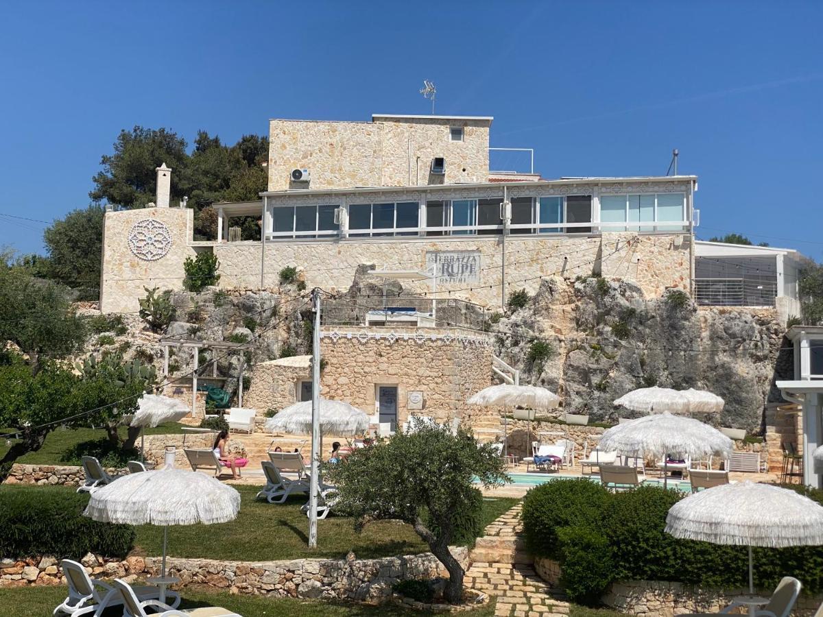 فندق La Terrazza Sulla Rupe Relais أوستوني المظهر الخارجي الصورة