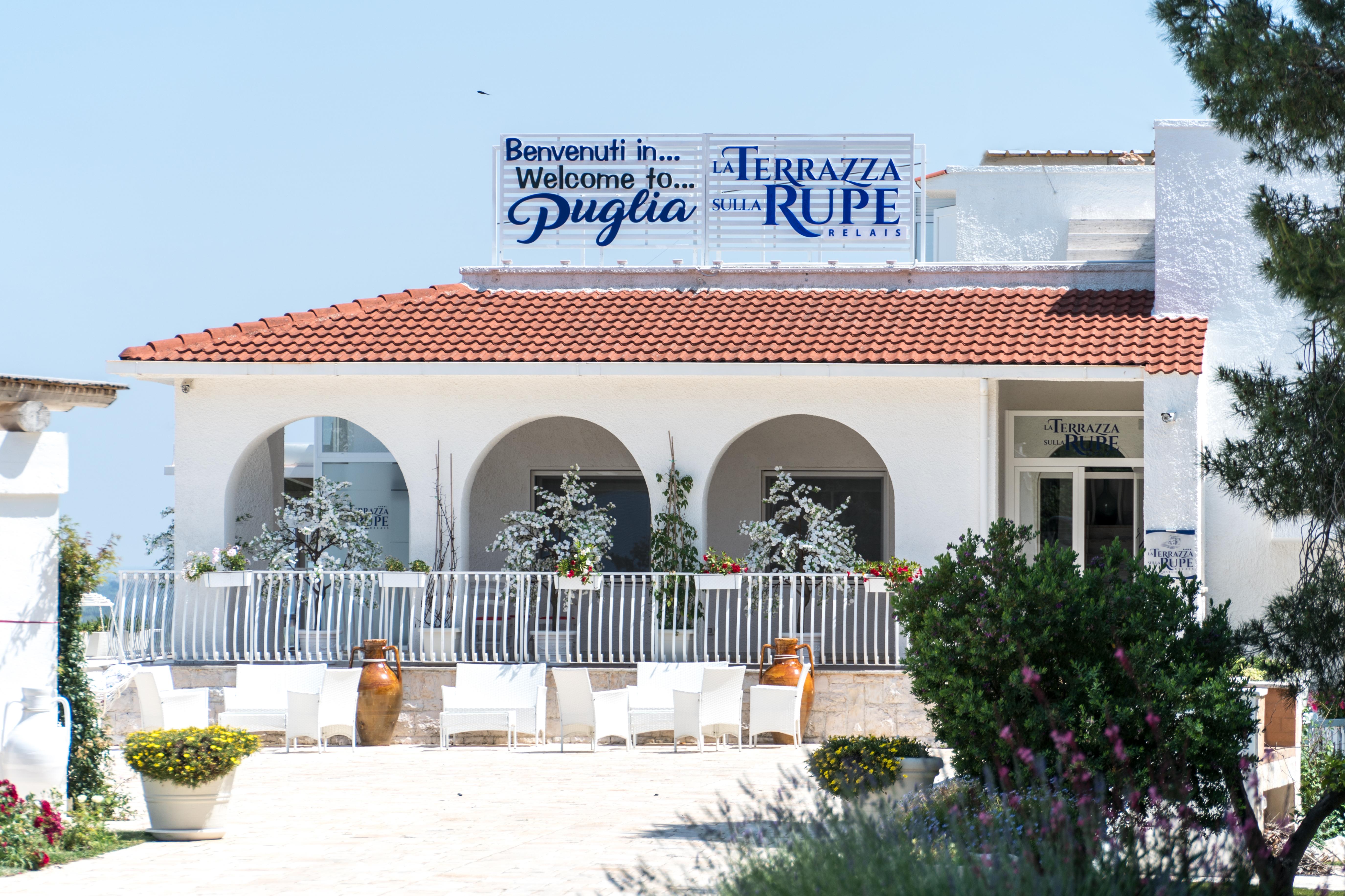 فندق La Terrazza Sulla Rupe Relais أوستوني المظهر الخارجي الصورة